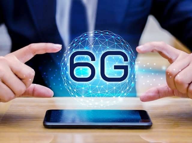 الصين تبدأ العمل على تطوير تقنية الاتصاﻻت 6G