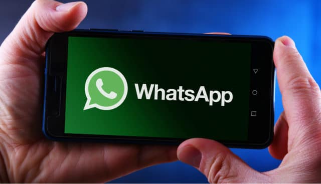 كيفية استرداد حساب WhatsApp معلق