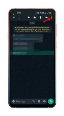 WhatsApp انقر على أيقونة قائمة الثلاث نقاط