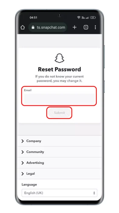 المسجل في حساب Snapchat الخاص بك أدخل البريد الإلكتروني وانقر على زر إرسال
