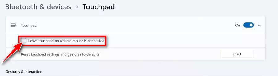 Törölje a jelölést az érintőpad bekapcsolva hagyásához, amikor egér csatlakoztatva van